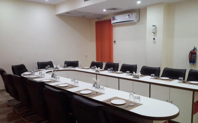 Hotel Chopra Residency