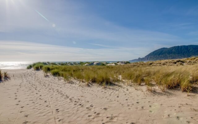 Osborne Beach House (MCA 139)