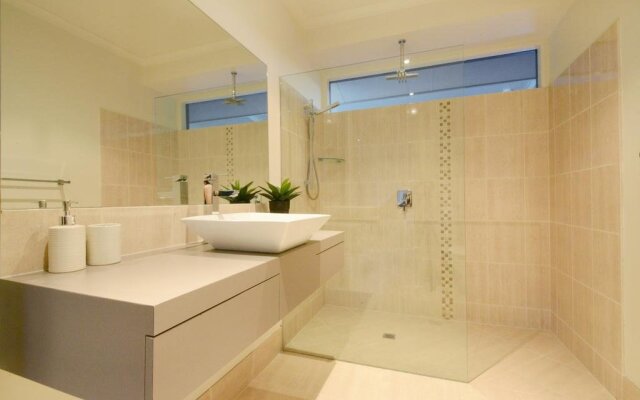 Hydeaway Bay Beach House