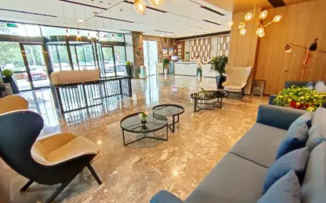 Echarm Hotel (Sihong Wutaishan Bridge)