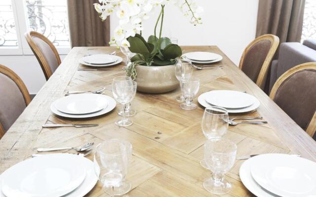 Luxury 3 Bedrooms Le Louvre I by Livinparis