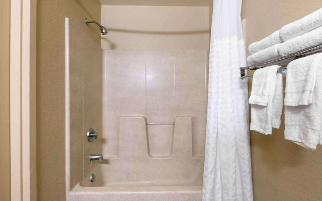 Extended Stay America Select Suites - Jacksonville - Lenoir Avenue East