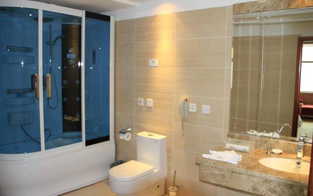 Hongkou Business Hotel