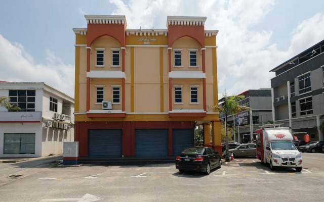 OYO 44023 Mehram Hotel