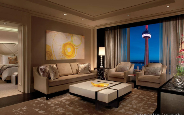 The Ritz-Carlton, Toronto