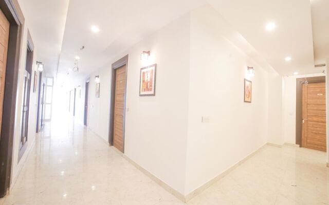 Collection O 30076 Main Chhatarpur Road Asola