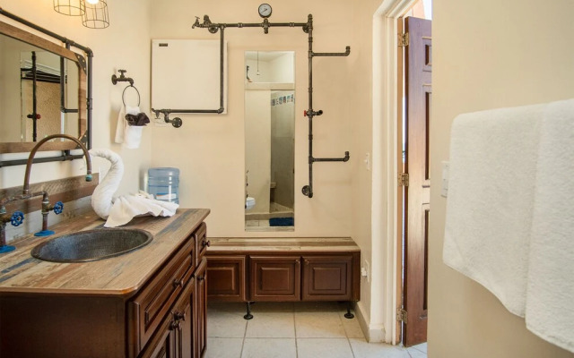 Casa Frida Massive Condo Sleeps up to 12!