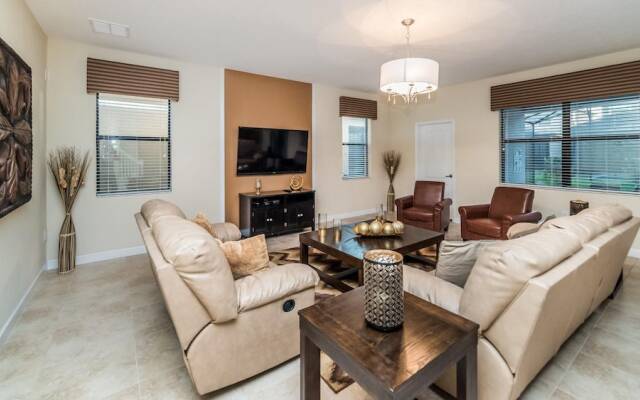 9028 Shadow Mountain Street