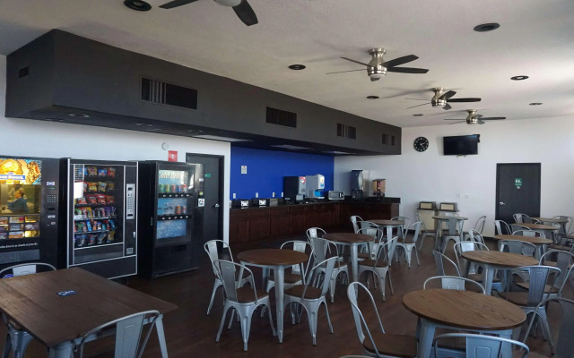 SureStay Hotel by Best Western Phoenix Airport