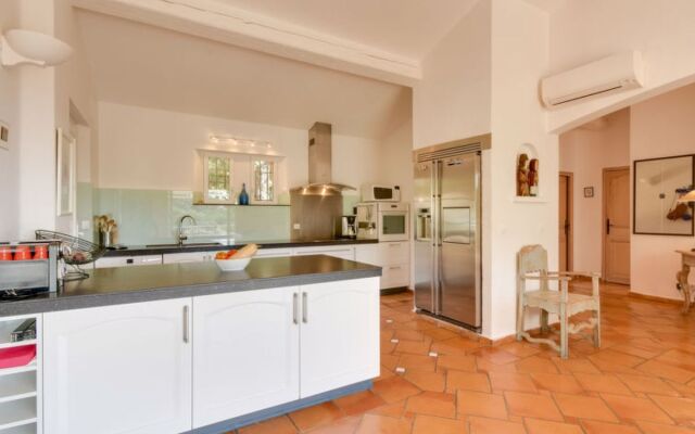 Villa Le Petit Rouveau