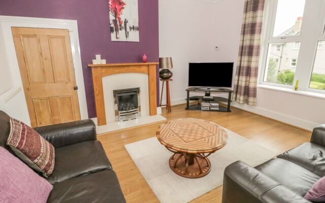 Flat 2 - 9 Rhiw Bank Terrace