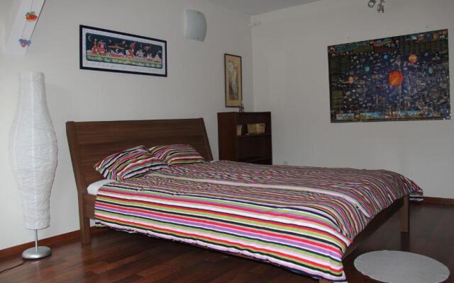 Queen Zita Apt 130 m2 near Chain Bridge