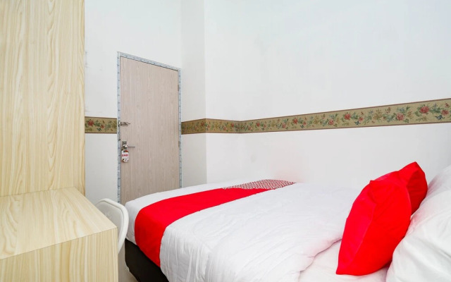 Puspa Residence by OYO Rooms