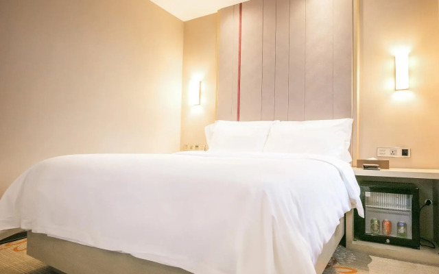 Lavande Hotel Shanghai Zhangjiang Guanglan Road Subway Station Branch