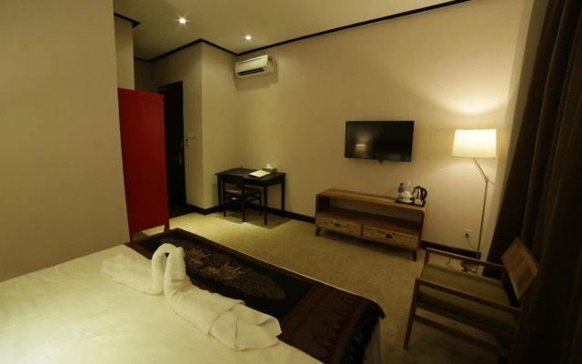 1825 Gallery Hotel