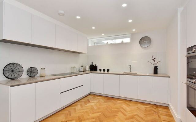 Graceful Apartment in London