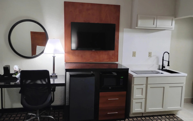 Travelodge by Wyndham Jackson I-40 Exit 82