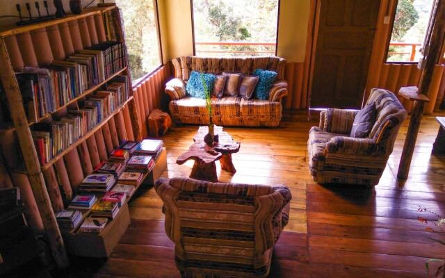 Iyok Ami Hostel Tours