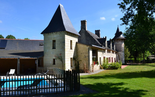 Cozy Holiday Home in Brion with Swimming Pool
