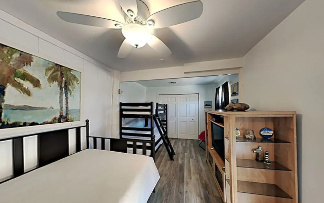 Cozy Beach Bungalow