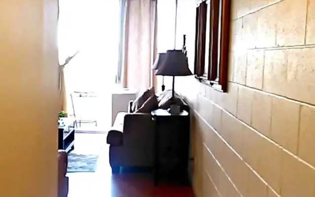 Renovated one bedroom 2 min to the beach