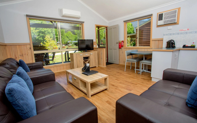 Discovery Parks - Bright