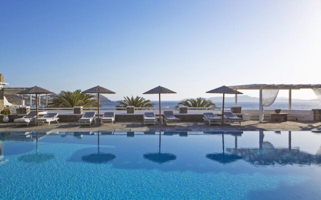 Manoulas Beach Mykonos Resort