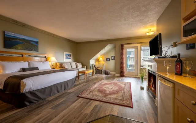 Sidney Waterfront Inn & Suites