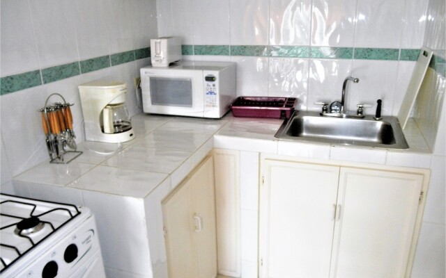 Myriam and Frank Residence