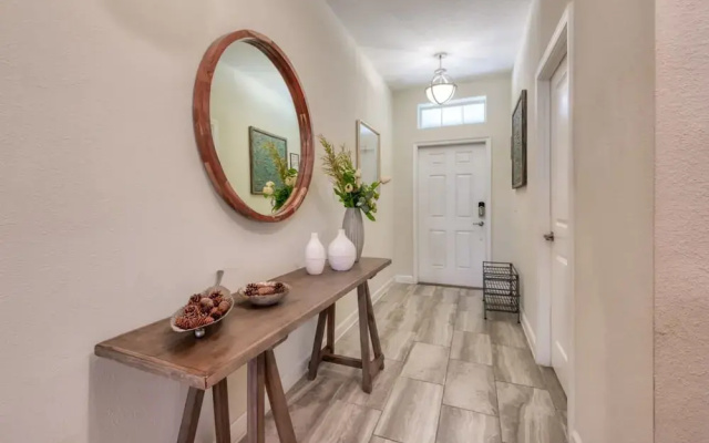 Stunning Home Private Pool Great Location