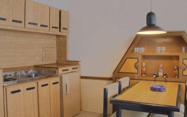 Suites Real 85