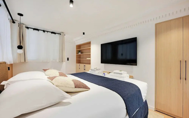 Elegant Apartment With 2 Rooms