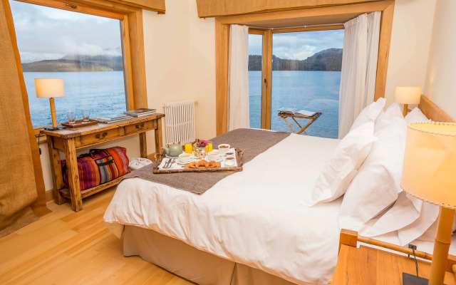 Correntoso Lake & River Hotel
