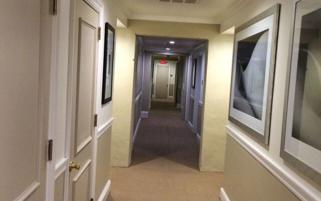 La Galerie French Quarter Hotel