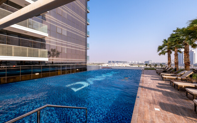 Immaculate 1BR apartment at Carson C