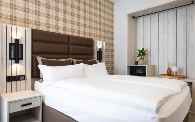 Innception Hotel