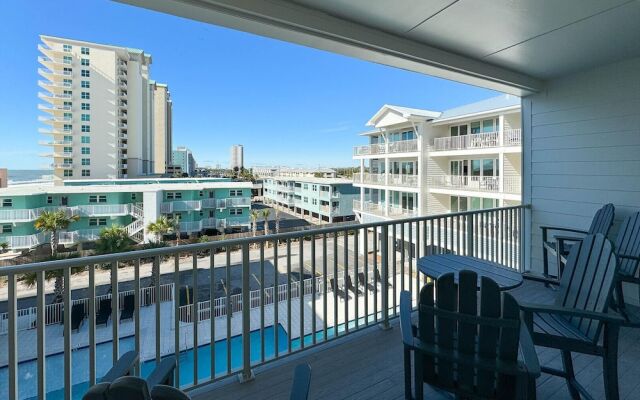 Charming 2bd/1.5ba Beachfront Condo w/ Pool View