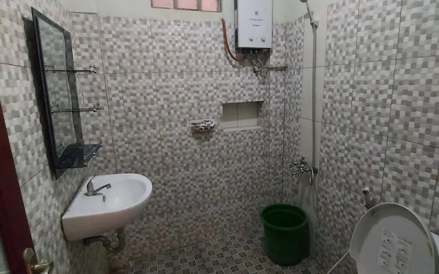 Tentrem Homestay by FH Stay
