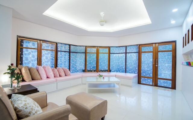 Island Blue Home Pool Villa