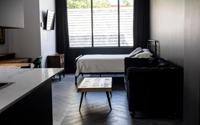 Le Black & White - Vieux-Terrebonne
