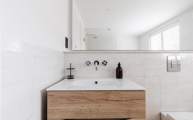 Redland Suites - Apartment 1