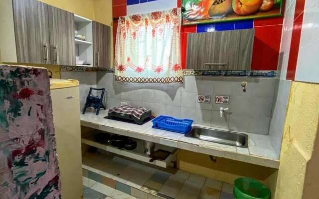 Yellow Moon Guesthouse  Apartments