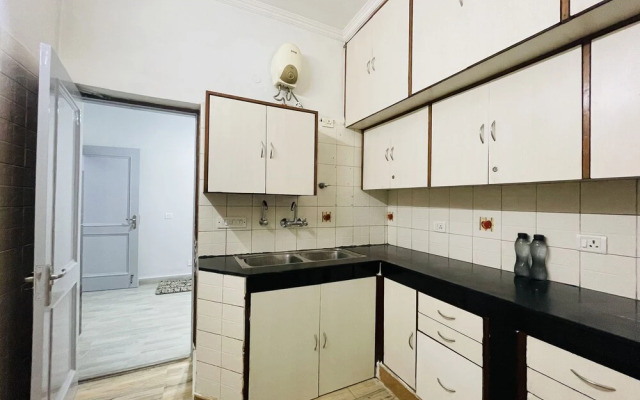 BluO Modern 1BHK - DLF Galleria Market