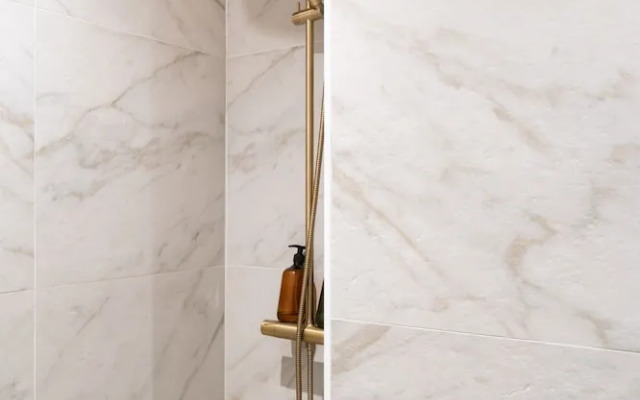 Modern Top-Floor Apt. in Helsinki