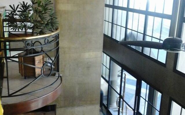 Cezanne Plaza Apart Hotel