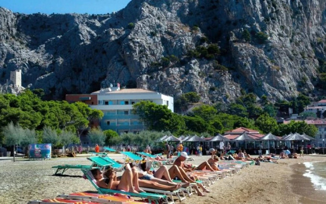 Jerko - 200 m From Beach - A1