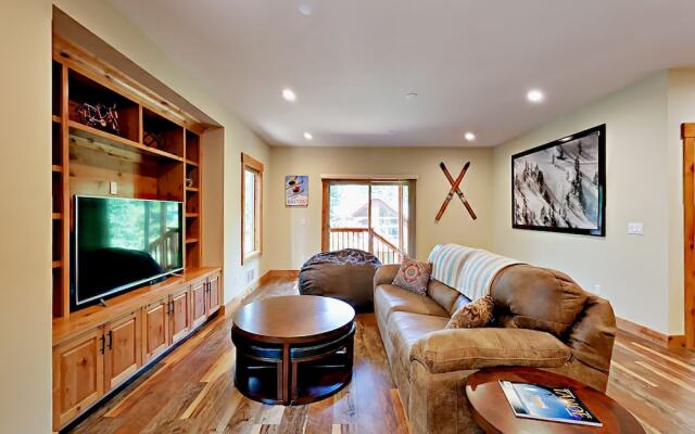 1573 Cree St Home