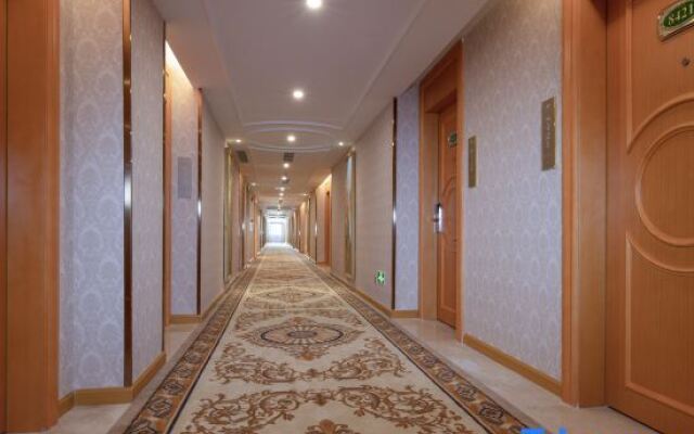 Vienna Hotel (Huizhou Luofu Mountain Scenic Area)