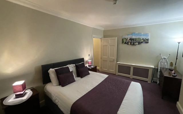 The Commercial Bar & Hotel