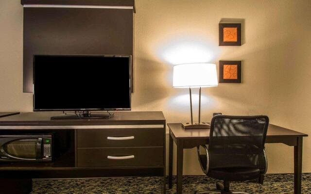 Comfort Suites Fort Lauderdale Airport South & Cruise Port